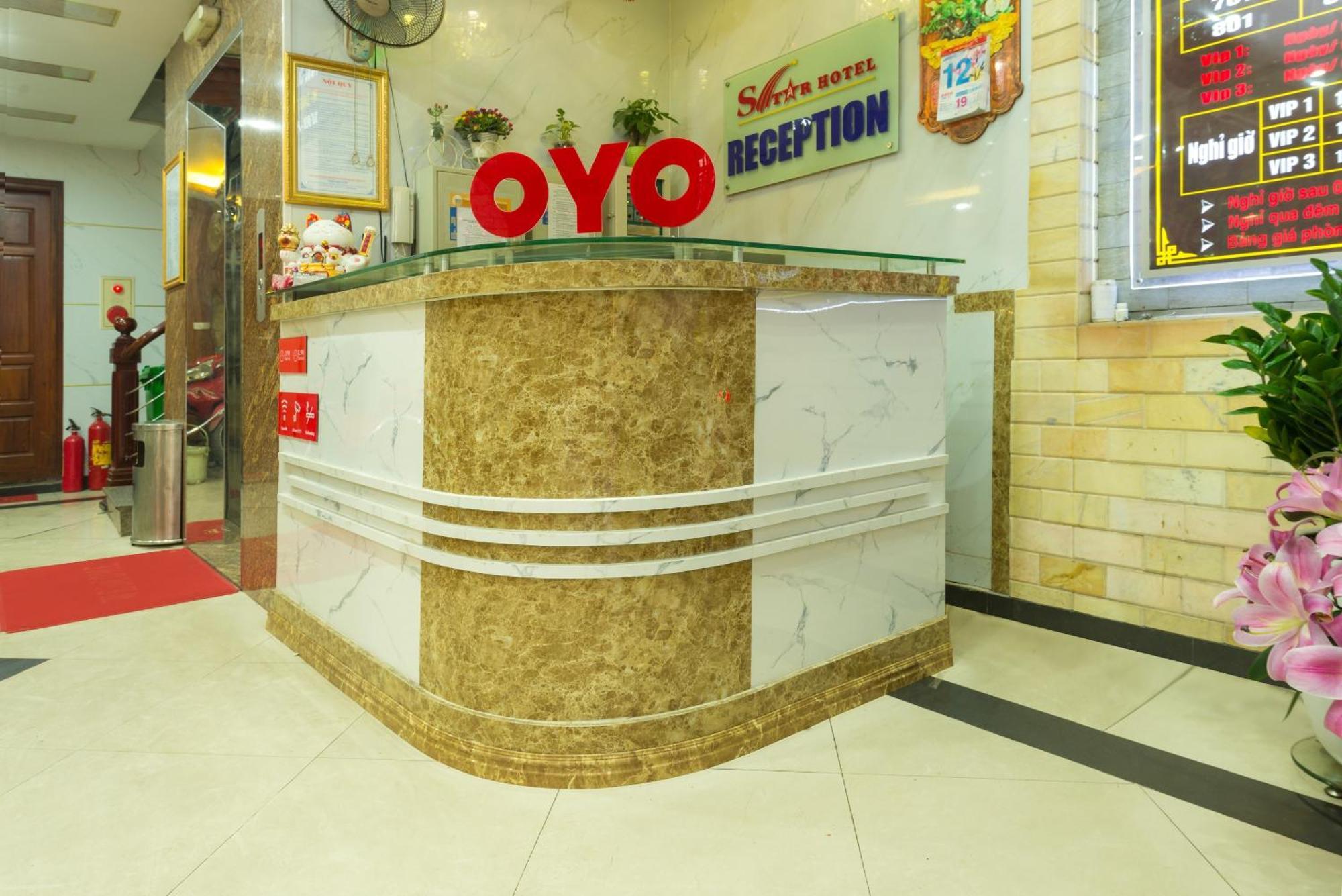 Oyo 887 Star Hotel Hanoï Extérieur photo