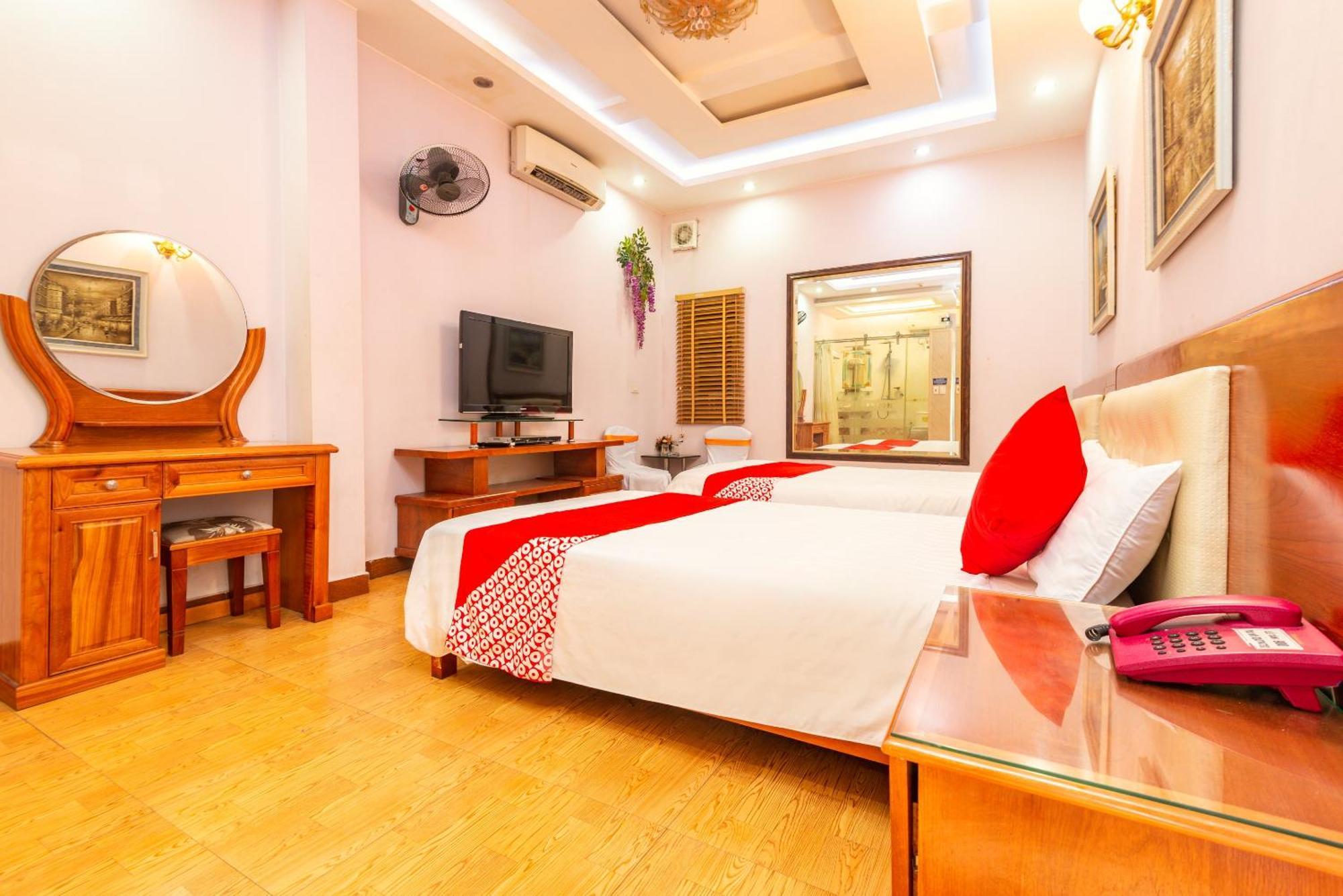 Oyo 887 Star Hotel Hanoï Extérieur photo